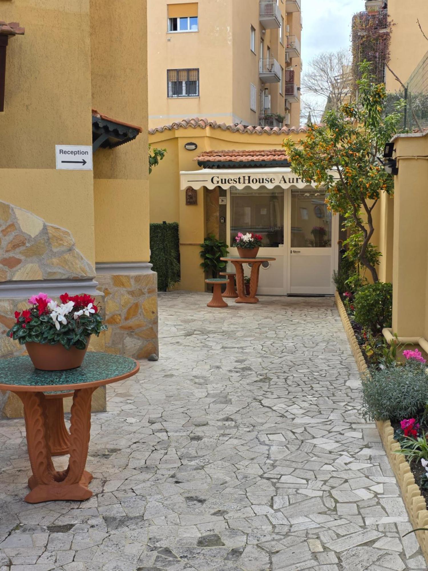 Guesthouse Aurora A.E. Rom Exterior foto